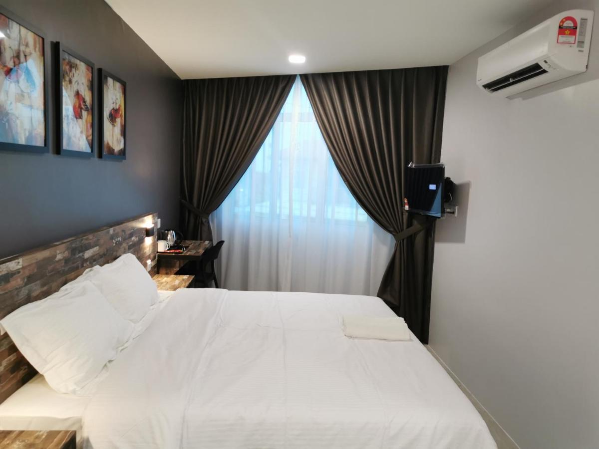 L Hotel Simpang Renggam Eksteriør billede
