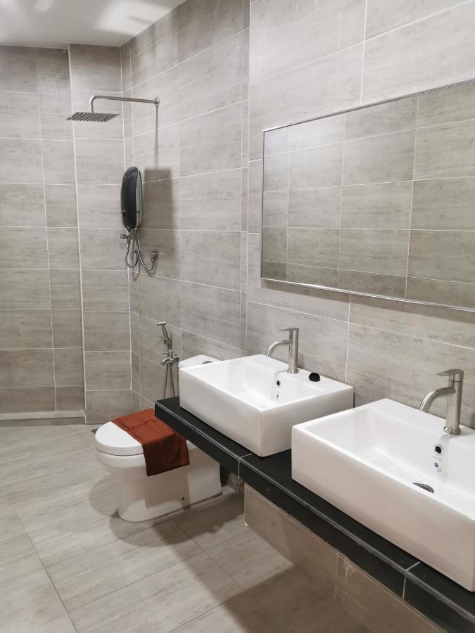 L Hotel Simpang Renggam Eksteriør billede